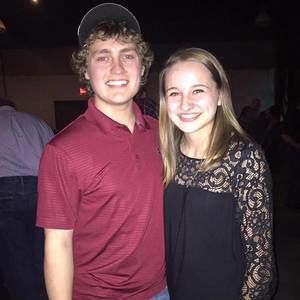 Meet your Posher, Mackenzie